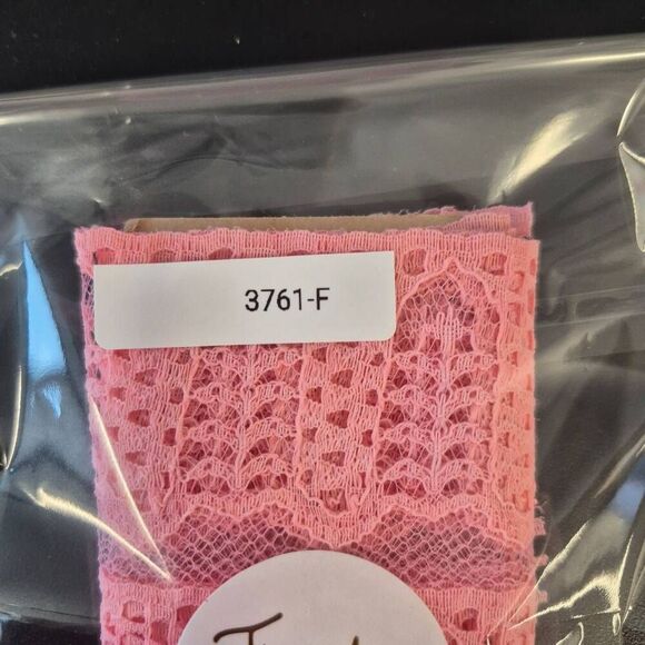 Lace, Vintage Pink 3.25" wide x 1 yd - Picture 3 of 3